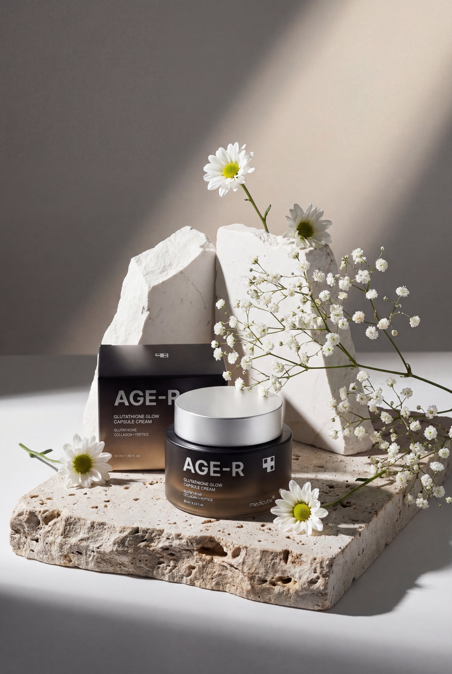 MEDICUBE: AGE-R Glutathione Glow Capsule Facial Cream