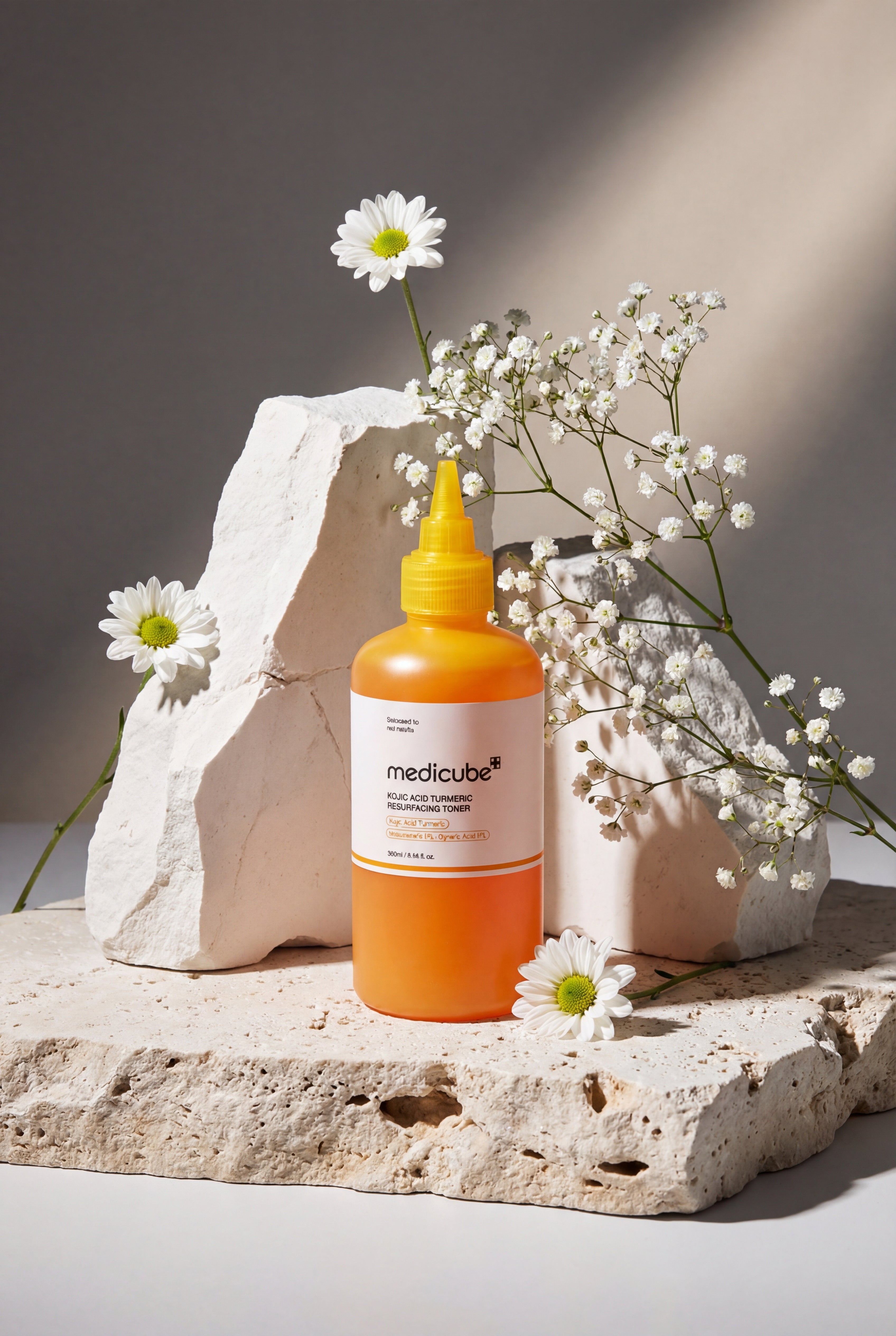 MEDICUBE: Kojic Acid Turmeric Resurfacing Toner